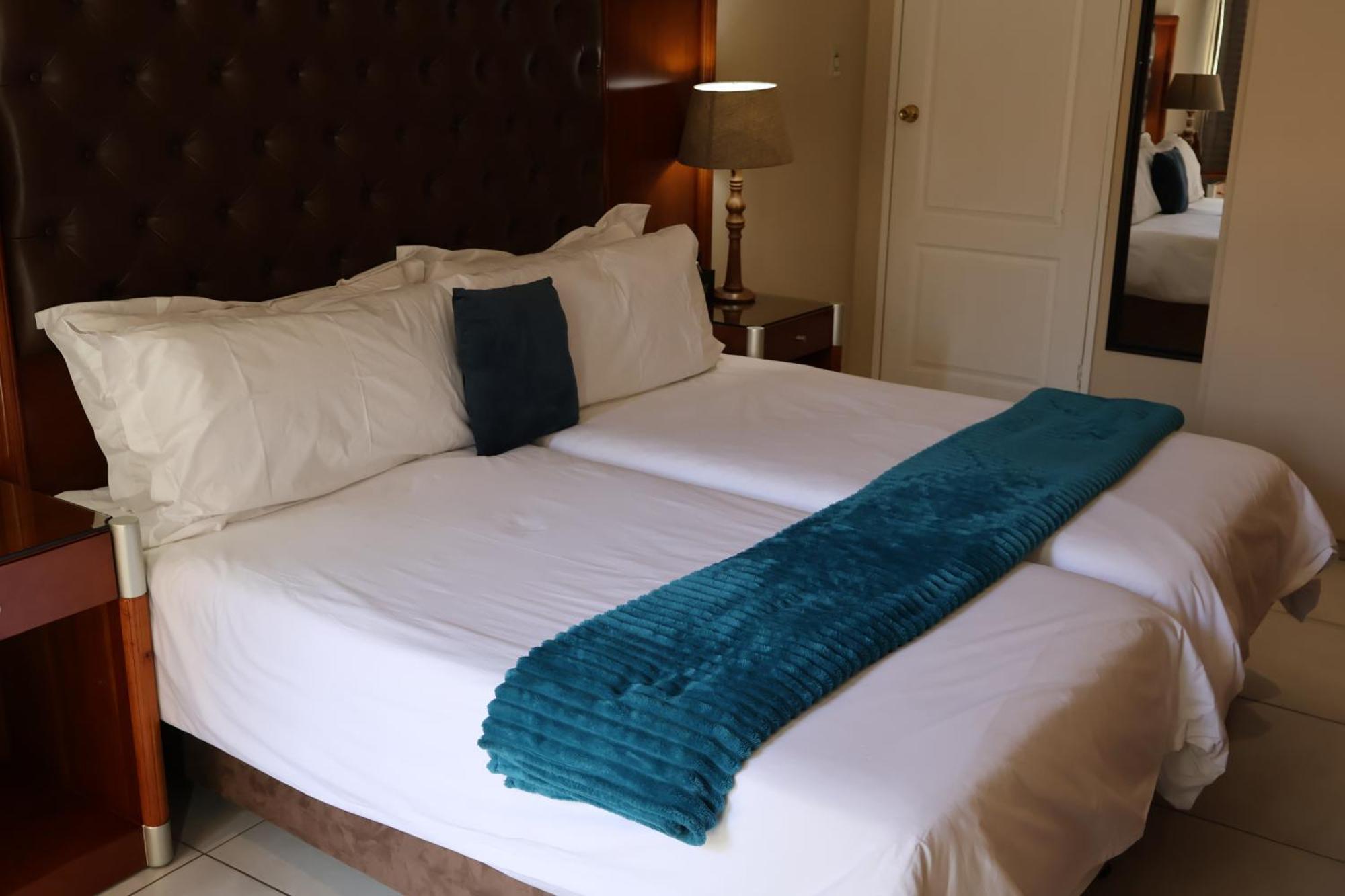 Airport Gardens Boutique Hotel Boksburg Luaran gambar