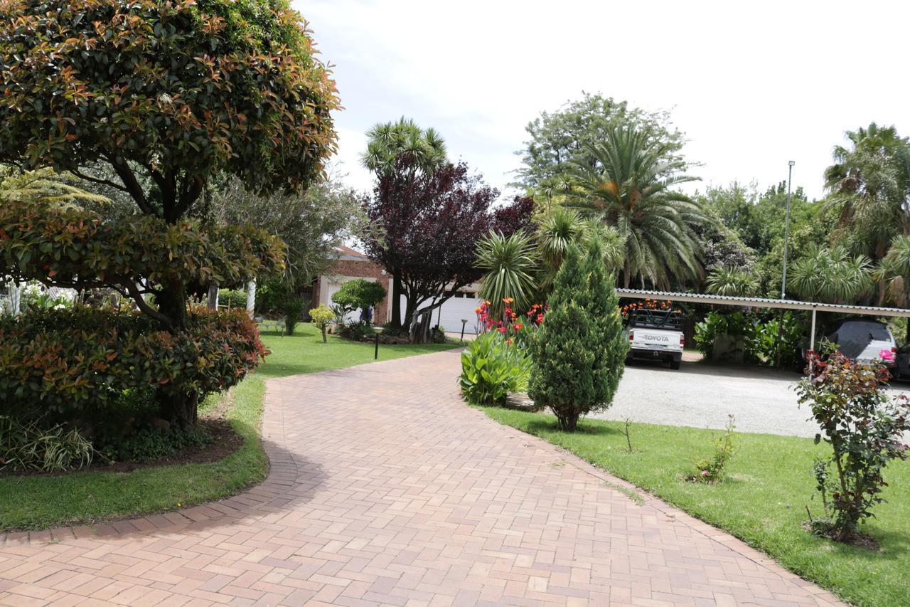 Airport Gardens Boutique Hotel Boksburg Luaran gambar