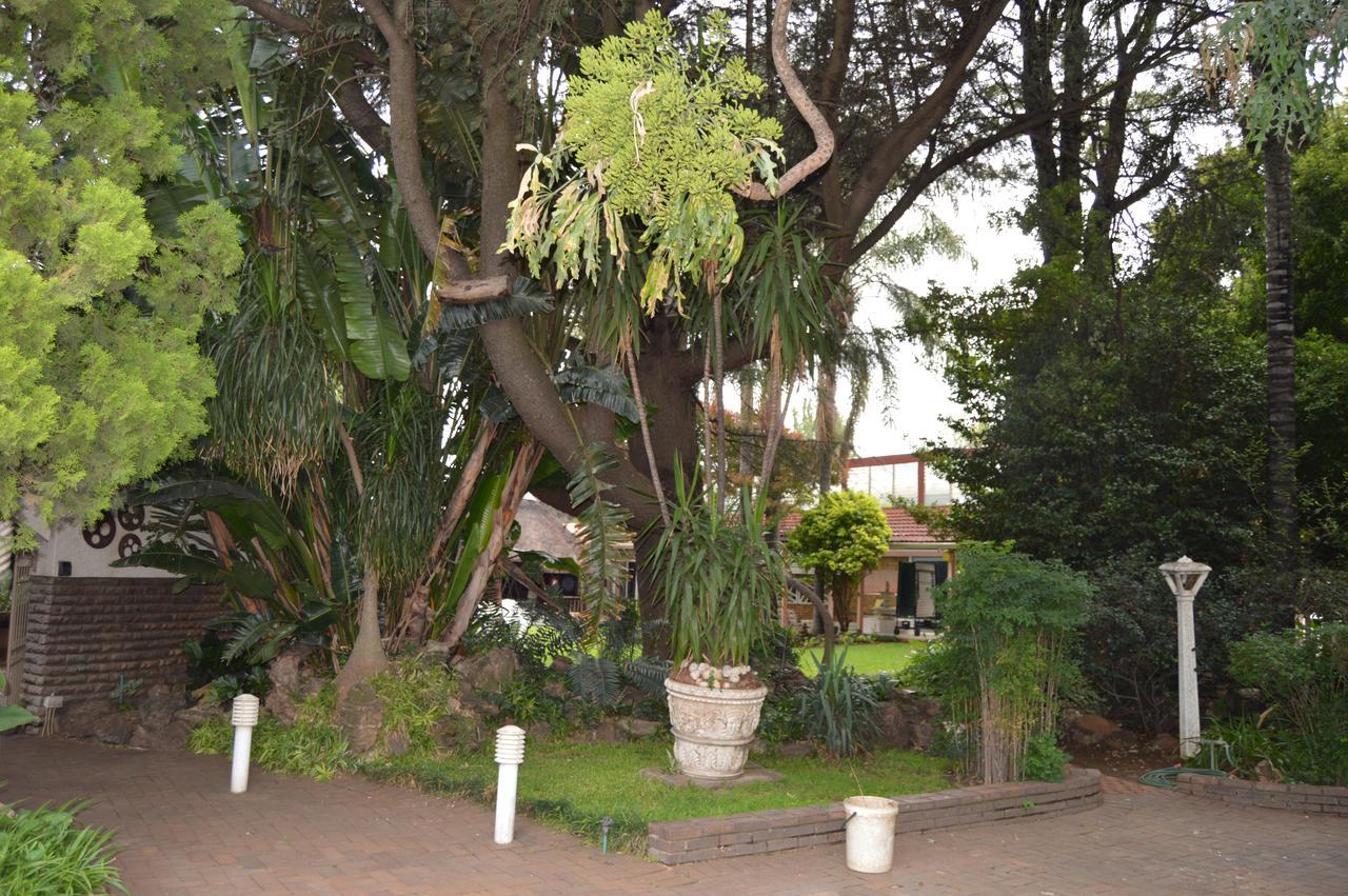 Airport Gardens Boutique Hotel Boksburg Luaran gambar