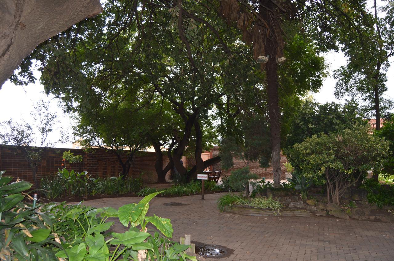 Airport Gardens Boutique Hotel Boksburg Luaran gambar