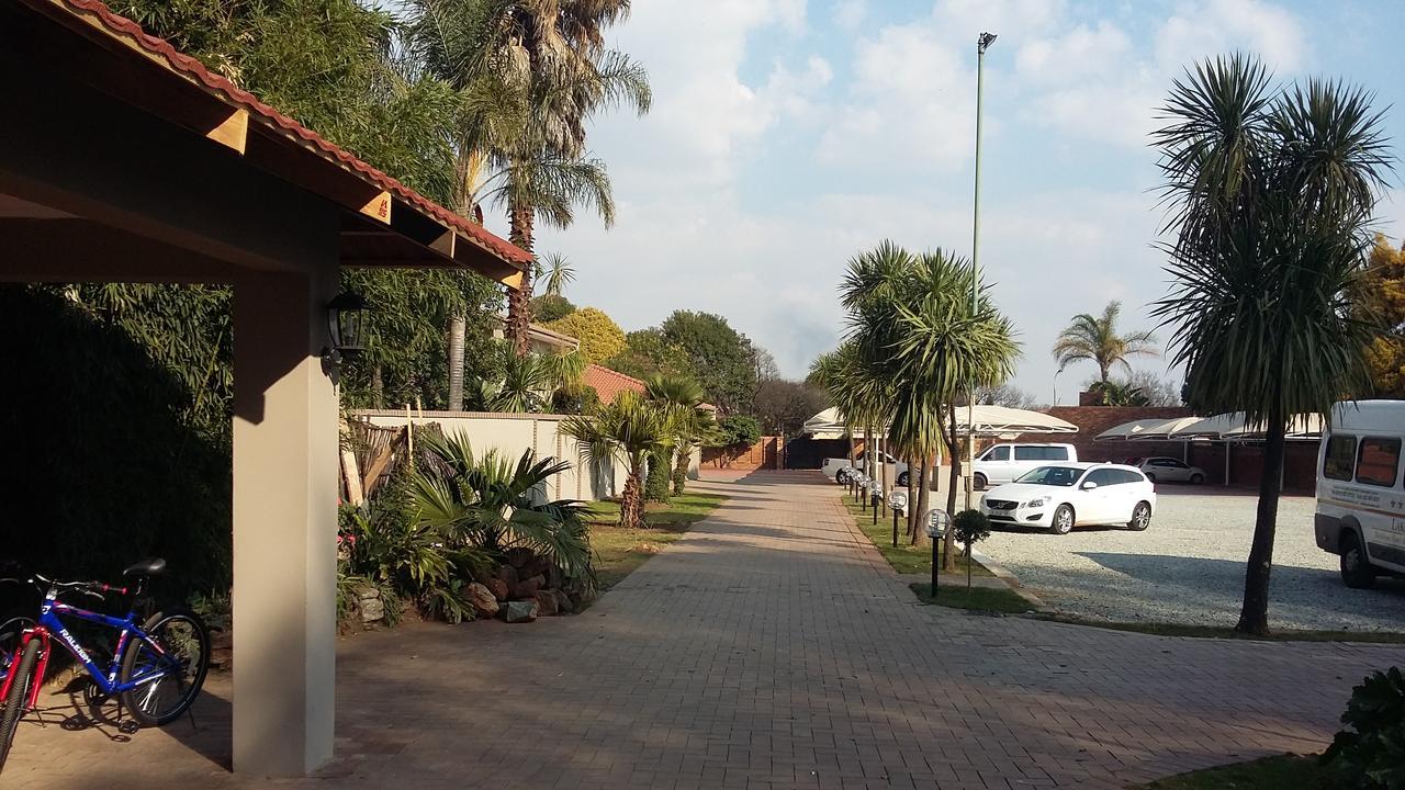Airport Gardens Boutique Hotel Boksburg Luaran gambar