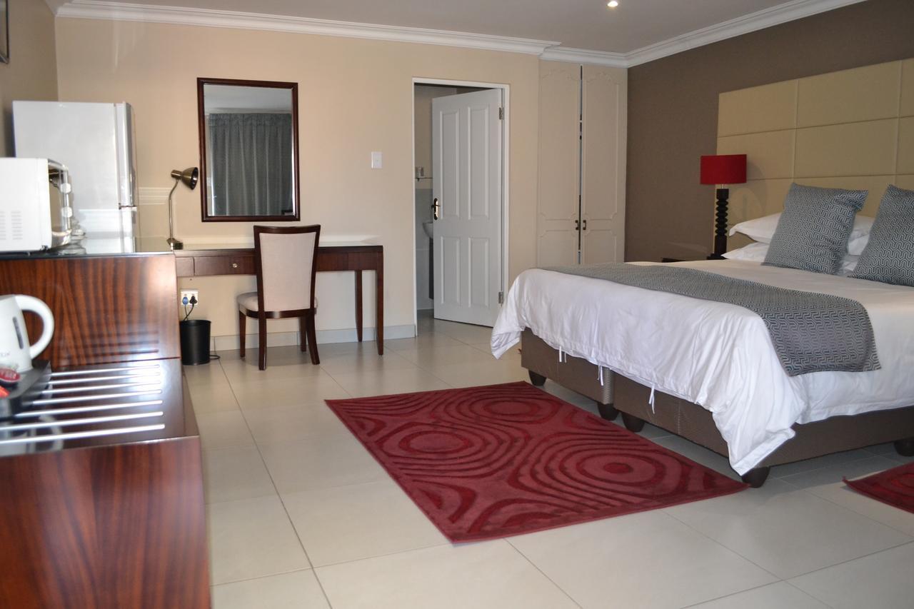 Airport Gardens Boutique Hotel Boksburg Luaran gambar