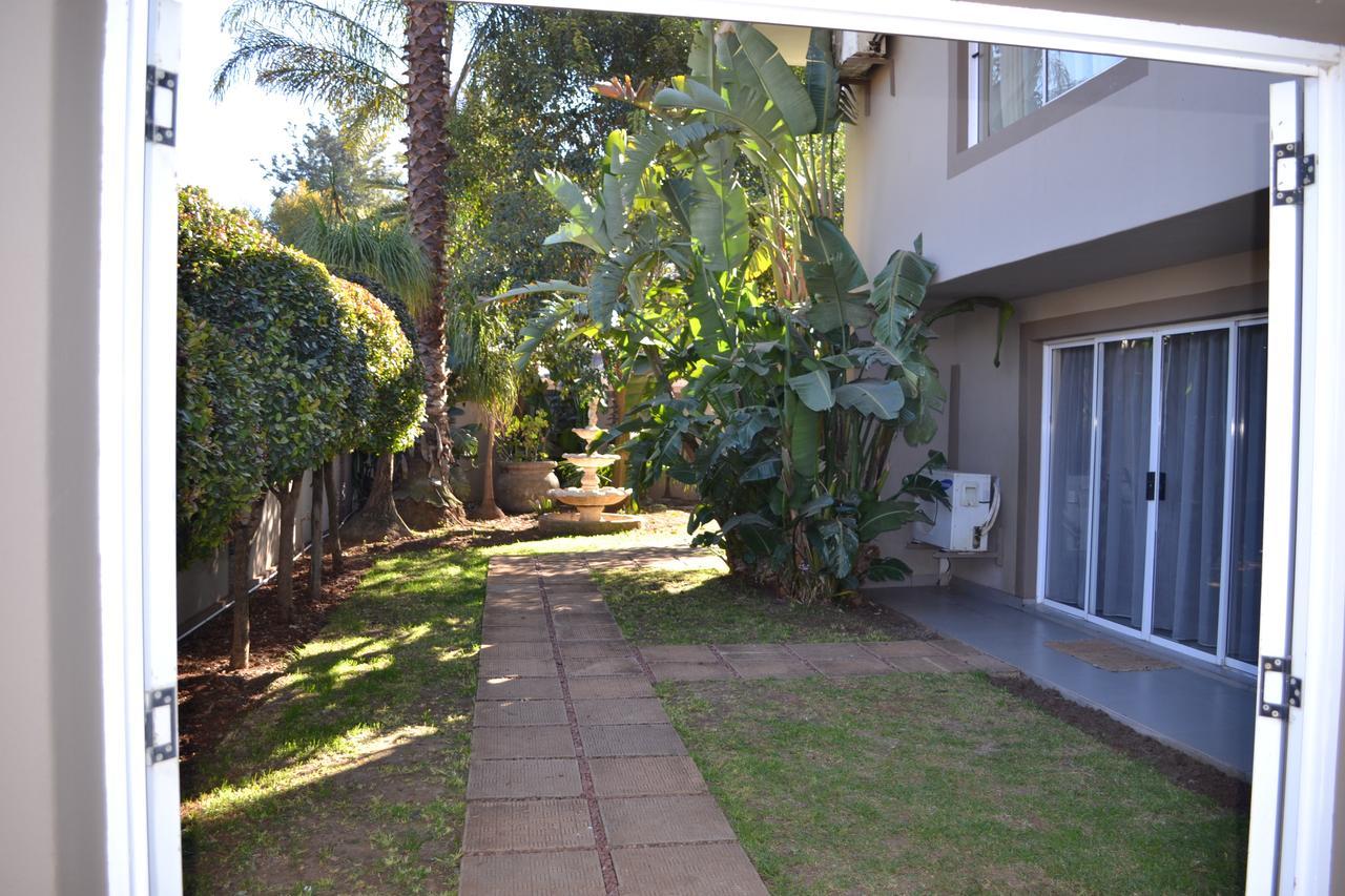 Airport Gardens Boutique Hotel Boksburg Luaran gambar