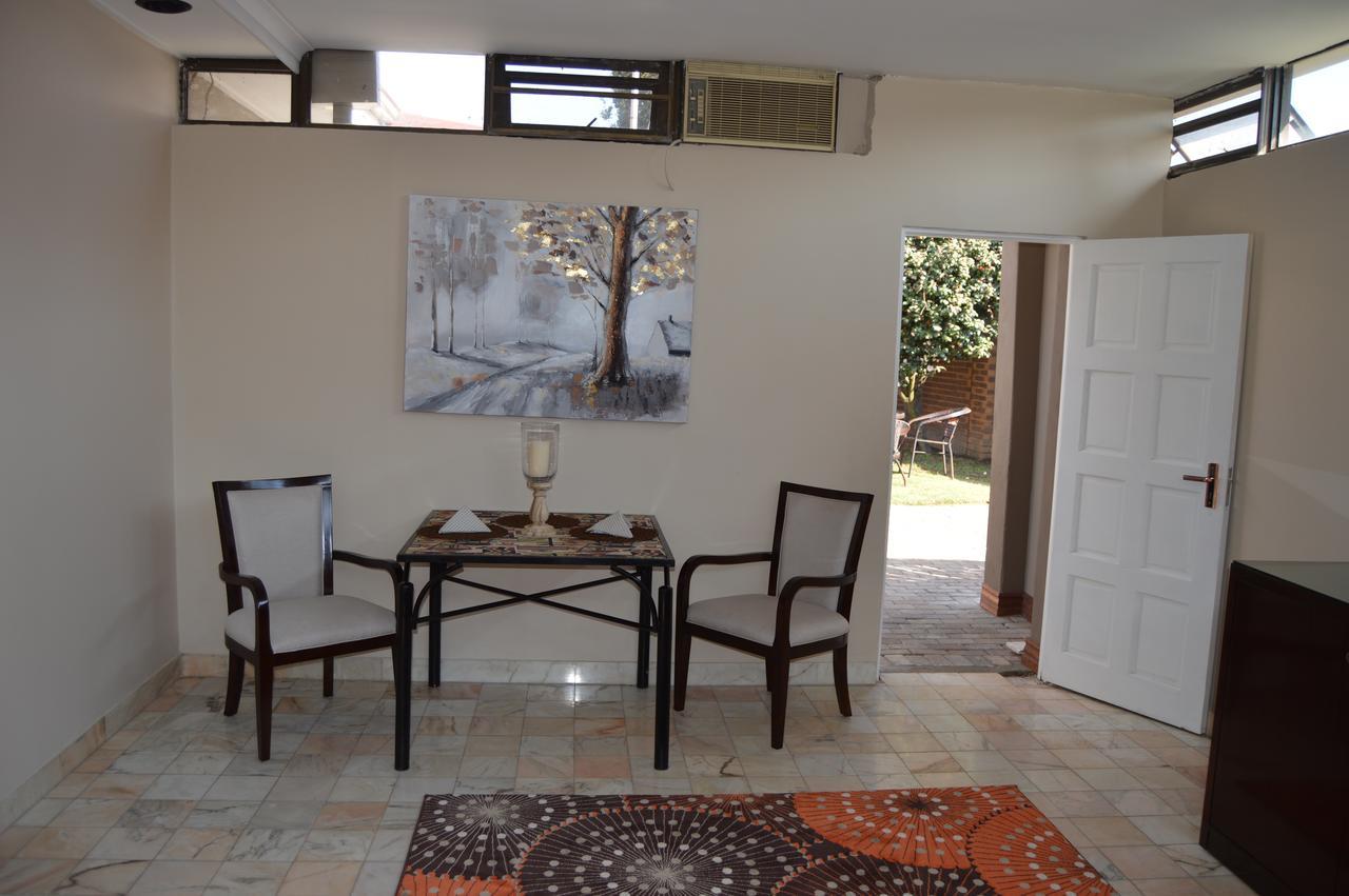 Airport Gardens Boutique Hotel Boksburg Luaran gambar