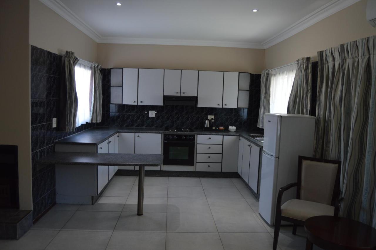 Airport Gardens Boutique Hotel Boksburg Luaran gambar
